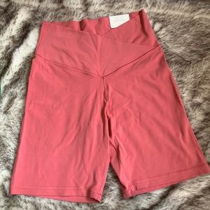 NWT criss-cross waist band bike shorts